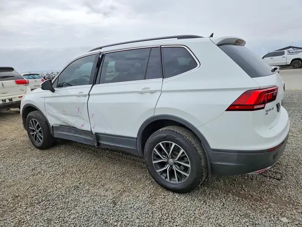 3VV3B7AX1KM169960 2019 VOLKSWAGEN TIGUAN - Image 2