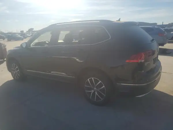 3VV3B7AX1LM014178 2020 VOLKSWAGEN TIGUAN - Image 2