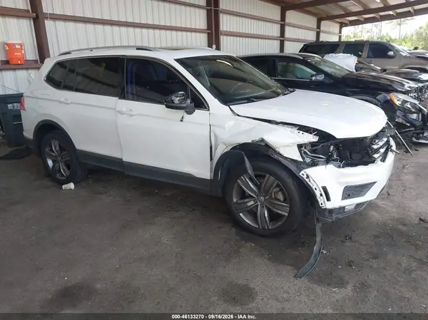 3VV3B7AX1LM016321 2020 VOLKSWAGEN TIGUAN - Image 1