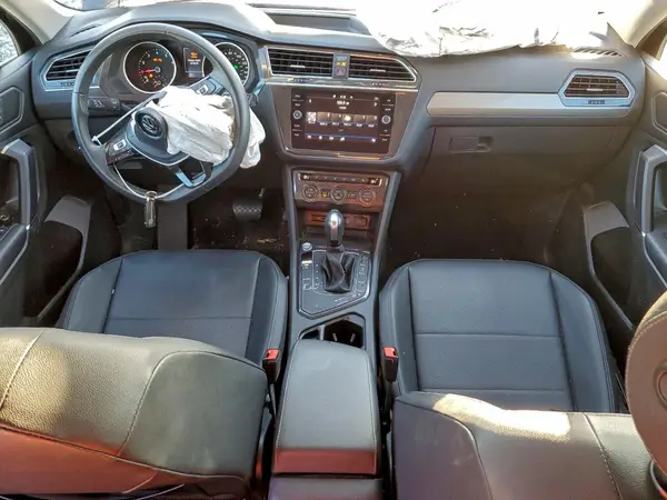 3VV3B7AX1LM045527 2020 VOLKSWAGEN TIGUAN - Image 8