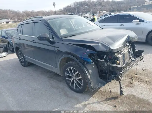 3VV3B7AX1LM104754 2020 VOLKSWAGEN TIGUAN - Image 1