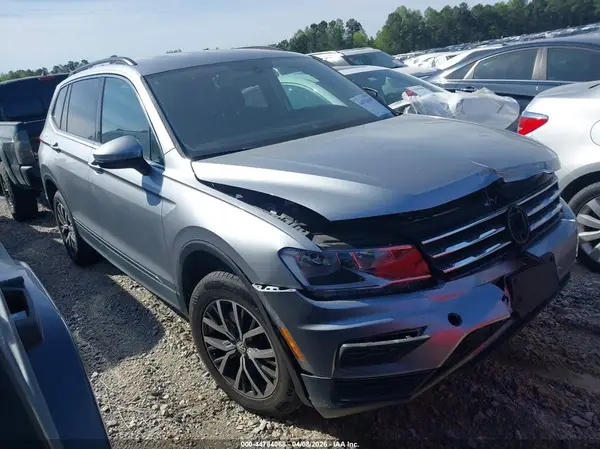 3VV3B7AX1LM106679 2020 VOLKSWAGEN TIGUAN - Image 1