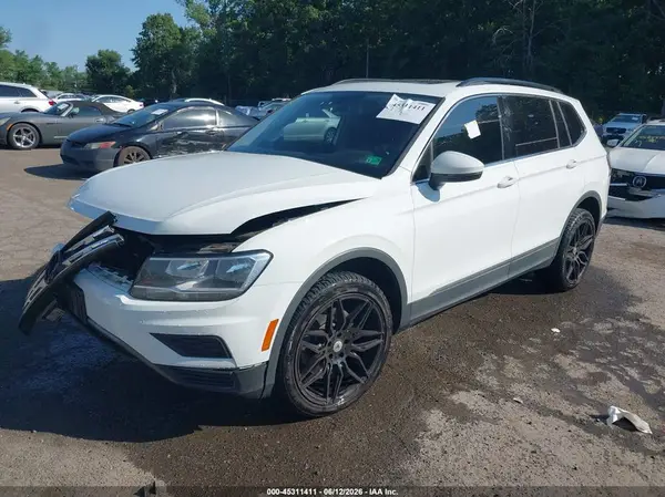 3VV3B7AX1LM130349 2020 VOLKSWAGEN TIGUAN - Image 2