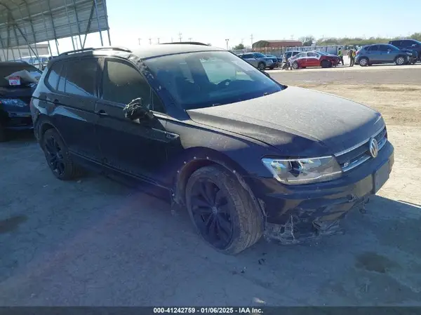 3VV3B7AX1LM156384 2020 VOLKSWAGEN TIGUAN - Image 1