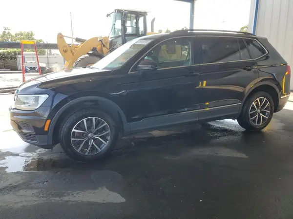 3VV3B7AX1LM172018 2020 VOLKSWAGEN TIGUAN - Image 1