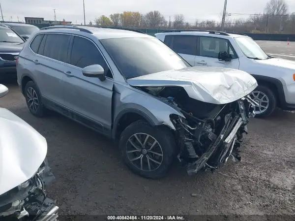 3VV3B7AX1MM039647 2021 VOLKSWAGEN TIGUAN - Image 1