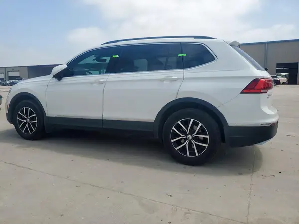 3VV3B7AX1MM043424 2021 VOLKSWAGEN TIGUAN - Image 2