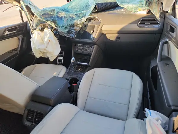3VV3B7AX1MM050809 2021 VOLKSWAGEN TIGUAN - Image 8