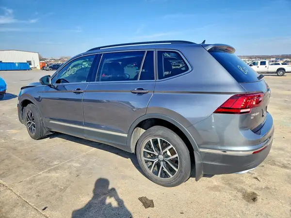3VV3B7AX1MM070431 2021 VOLKSWAGEN TIGUAN - Image 2