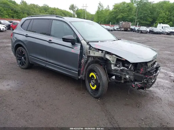 3VV3B7AX1MM089545 2021 VOLKSWAGEN TIGUAN - Image 1