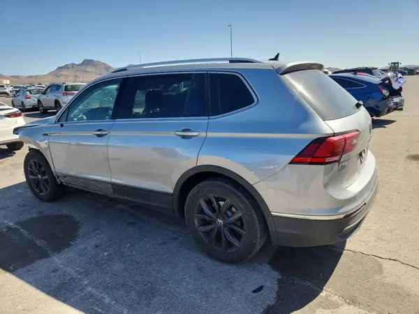 3VV3B7AX1NM032375 2022 VOLKSWAGEN TIGUAN - Image 2