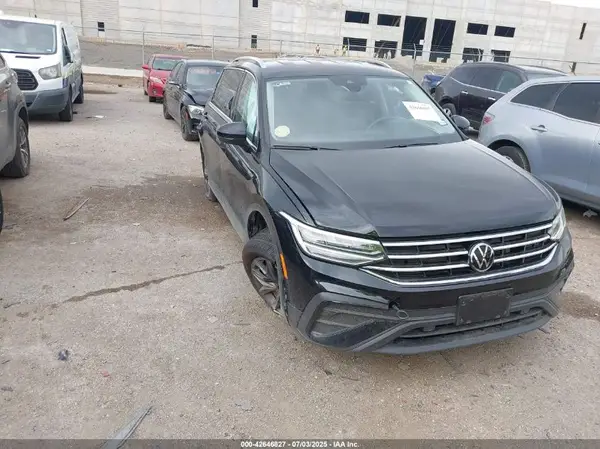 3VV3B7AX1NM034093 2022 VOLKSWAGEN TIGUAN - Image 1