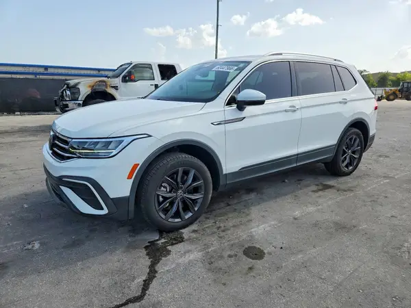 3VV3B7AX1NM037379 2022 VOLKSWAGEN TIGUAN - Image 1