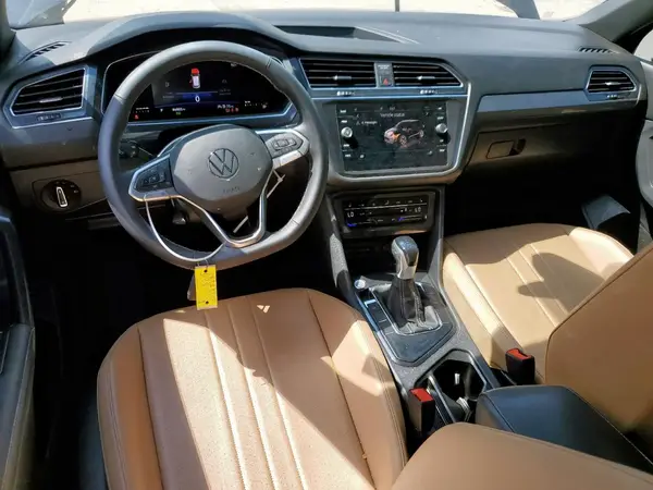 3VV3B7AX1NM061035 2022 VOLKSWAGEN TIGUAN - Image 8