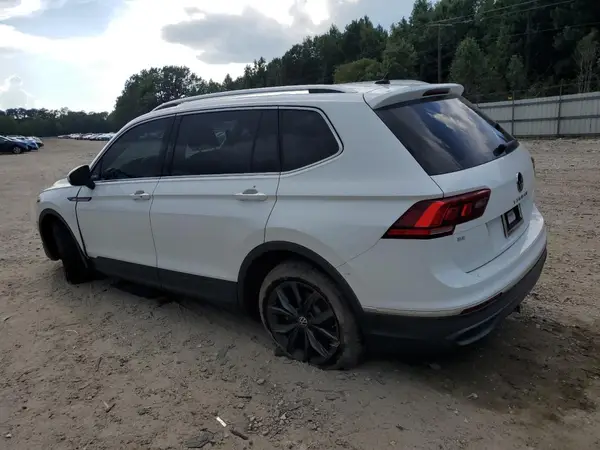 3VV3B7AX1NM090924 2022 VOLKSWAGEN TIGUAN - Image 2