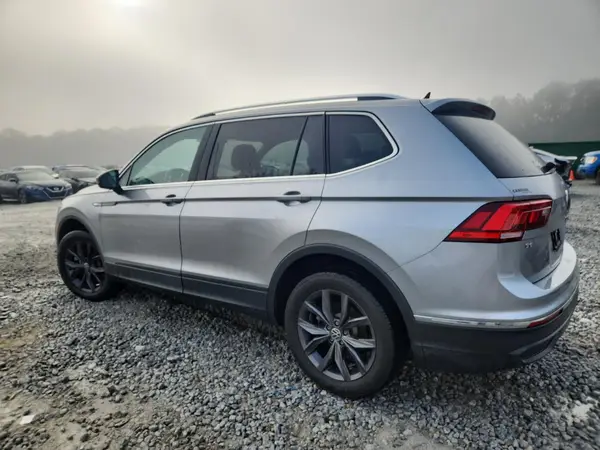 3VV3B7AX1NM107043 2022 VOLKSWAGEN TIGUAN - Image 2
