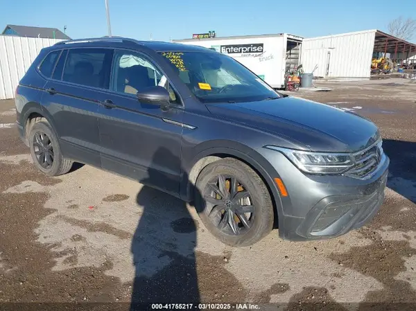 3VV3B7AX1NM147445 2022 VOLKSWAGEN TIGUAN - Image 1