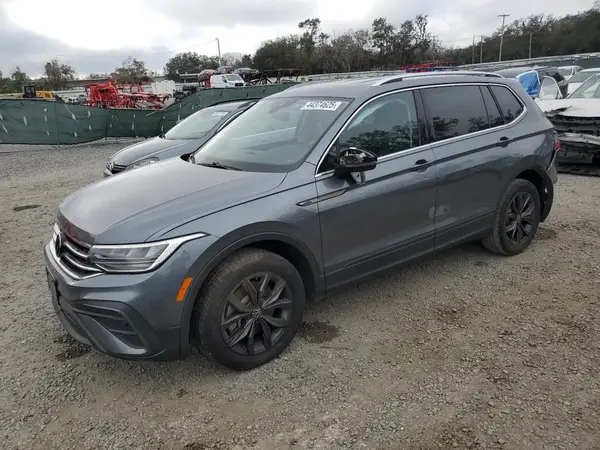 3VV3B7AX1PM025252 2023 VOLKSWAGEN TIGUAN - Image 1
