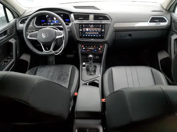 3VV3B7AX1PM035635 2023 VOLKSWAGEN TIGUAN - Image 8