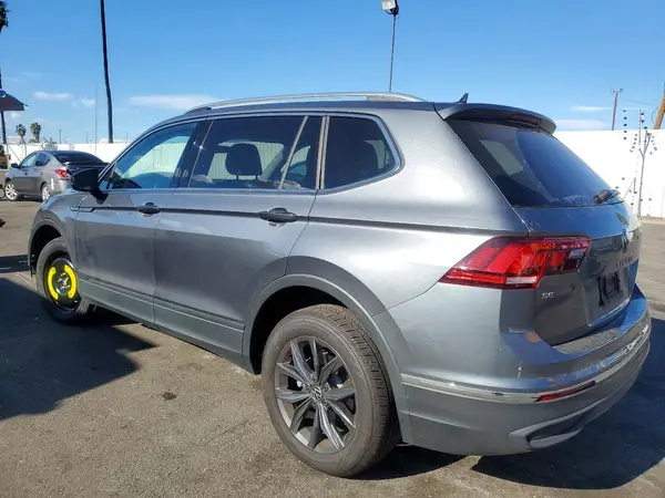 3VV3B7AX1PM065380 2023 VOLKSWAGEN TIGUAN - Image 2