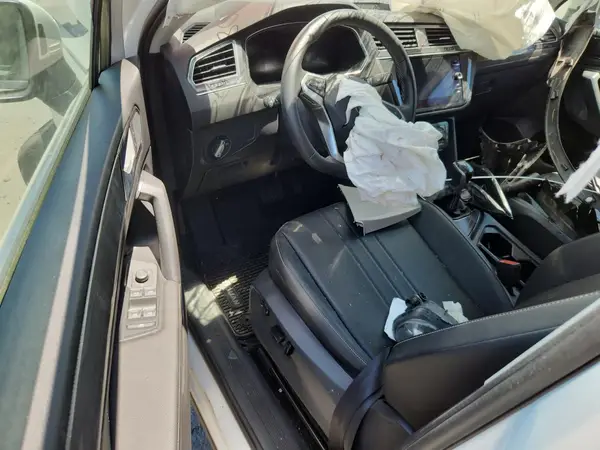 3VV3B7AX1PM080199 2023 VOLKSWAGEN TIGUAN - Image 8