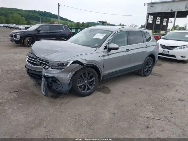 3VV3B7AX1PM137324 2023 VOLKSWAGEN TIGUAN - Image 2