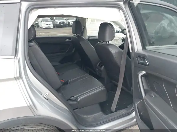 3VV3B7AX1PM137324 2023 VOLKSWAGEN TIGUAN - Image 8