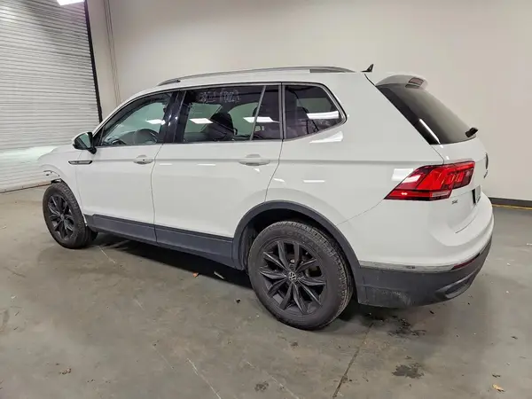 3VV3B7AX1RM032303 2024 VOLKSWAGEN TIGUAN - Image 2