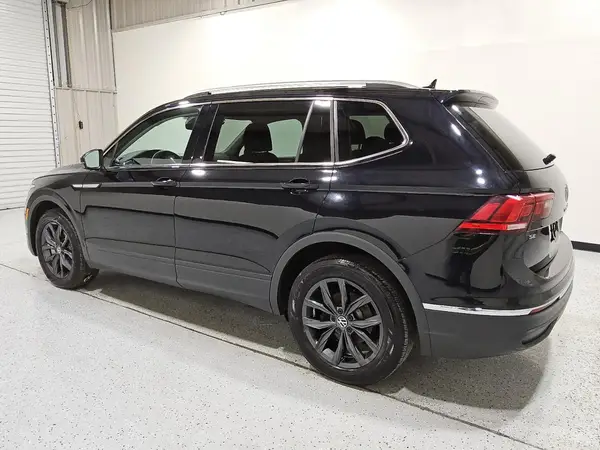 3VV3B7AX1RM060831 2024 VOLKSWAGEN TIGUAN - Image 2