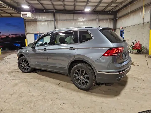 3VV3B7AX1RM063423 2024 VOLKSWAGEN TIGUAN - Image 2