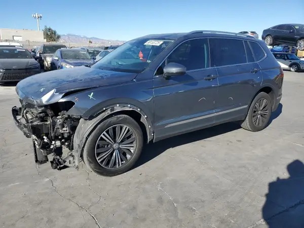 3VV3B7AX2JM002795 2018 VOLKSWAGEN TIGUAN - Image 1