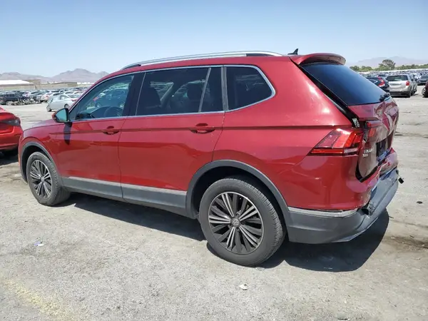 3VV3B7AX2JM009018 2018 VOLKSWAGEN TIGUAN - Image 2
