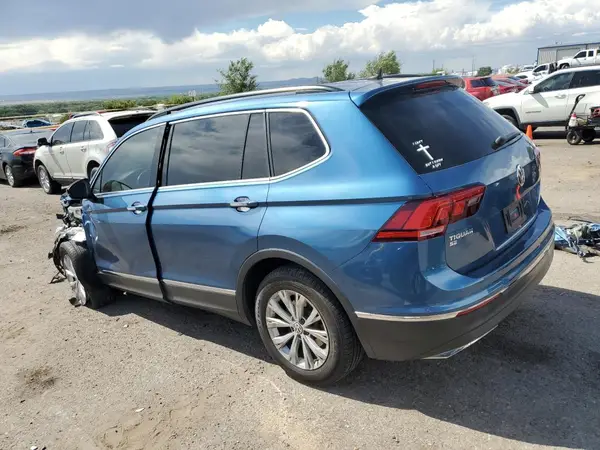 3VV3B7AX2JM013179 2018 VOLKSWAGEN TIGUAN - Image 2