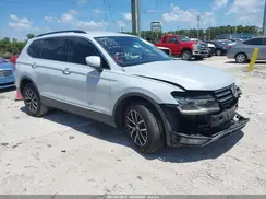 3VV3B7AX2JM018897 2018 VOLKSWAGEN TIGUAN