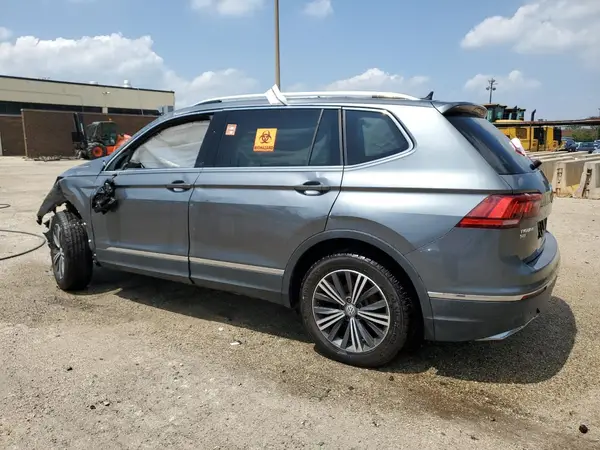 3VV3B7AX2JM037515 2018 VOLKSWAGEN TIGUAN - Image 2