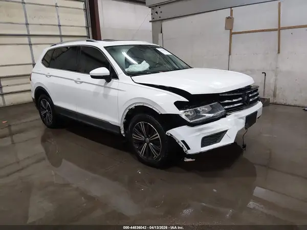 3VV3B7AX2JM039782 2018 VOLKSWAGEN TIGUAN - Image 1
