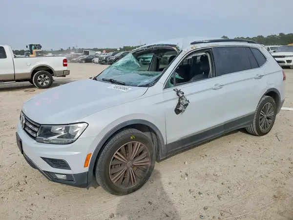 3VV3B7AX2JM040107 2018 VOLKSWAGEN TIGUAN - Image 1