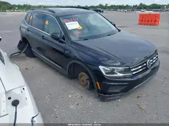 3VV3B7AX2JM049650 2018 VOLKSWAGEN TIGUAN
