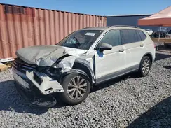 3VV3B7AX2JM053603 2018 VOLKSWAGEN TIGUAN