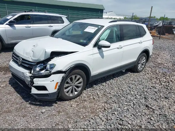 3VV3B7AX2JM060292 2018 VOLKSWAGEN TIGUAN - Image 2