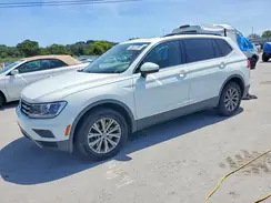 3VV3B7AX2JM070885 2018 VOLKSWAGEN TIGUAN