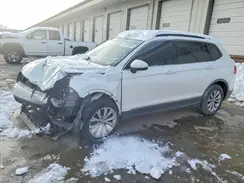 3VV3B7AX2JM074757 2018 VOLKSWAGEN TIGUAN