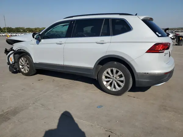3VV3B7AX2JM078601 2018 VOLKSWAGEN TIGUAN - Image 2