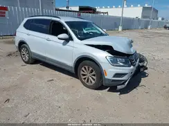 3VV3B7AX2JM078663 2018 VOLKSWAGEN TIGUAN