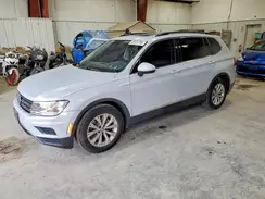 3VV3B7AX2JM083829 2018 VOLKSWAGEN TIGUAN