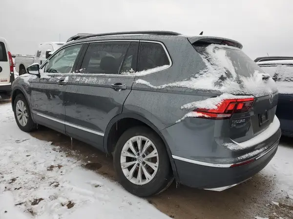 3VV3B7AX2JM092238 2018 VOLKSWAGEN TIGUAN - Image 2