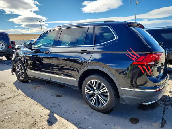 3VV3B7AX2JM095804 2018 VOLKSWAGEN TIGUAN - Image 2