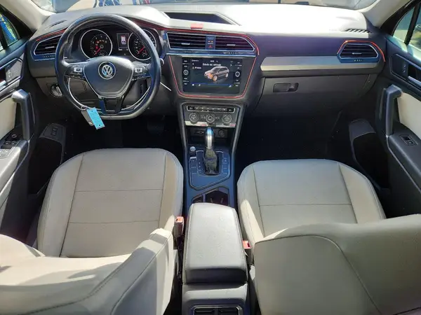 3VV3B7AX2JM095804 2018 VOLKSWAGEN TIGUAN - Image 8