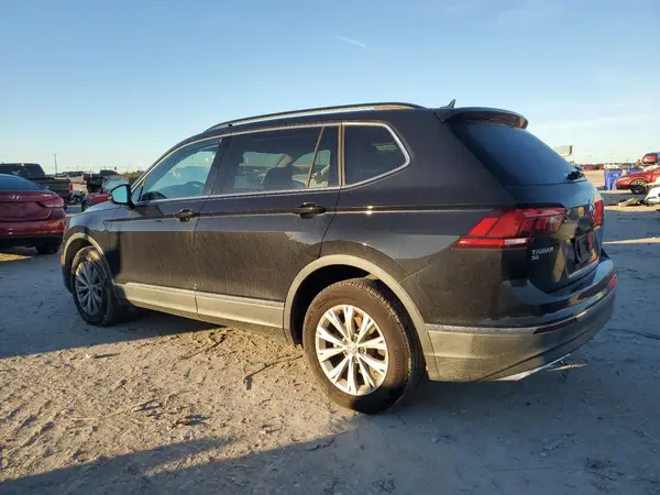 3VV3B7AX2JM098511 2018 VOLKSWAGEN TIGUAN - Image 2