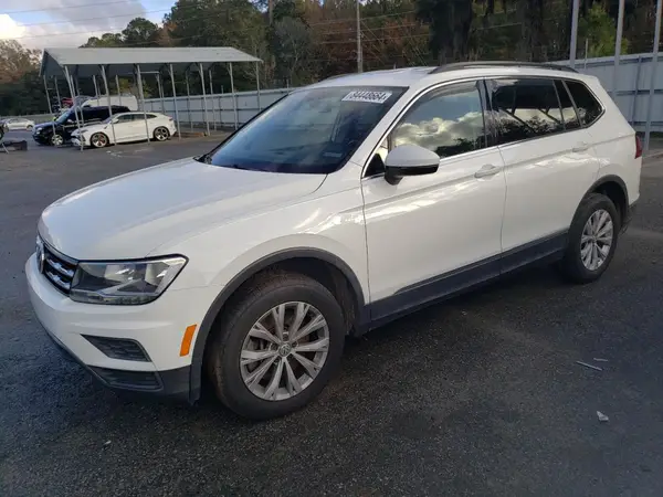 3VV3B7AX2JM105067 2018 VOLKSWAGEN TIGUAN - Image 1